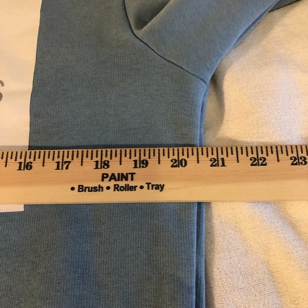 Calvin Klein Pullover Crew Neck Sweatshirt, Blue/Teal Size Medium